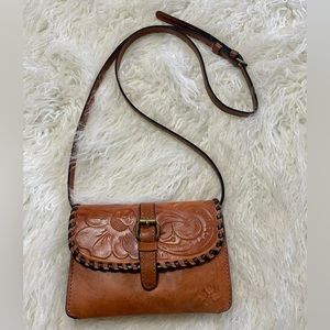 NWOT- Patricia Nash Torri Tooled Leather Crossbody Bag